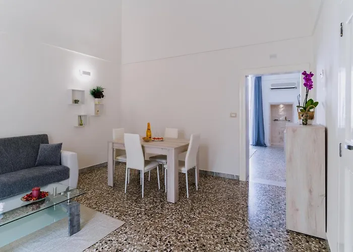Palestro49 House